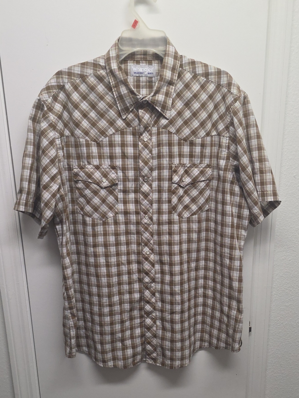 Wrangler Men’s Brown Plaid Short-Sleeve Western Shirt